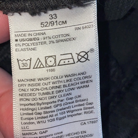 Gap ankle jeans button fly w/ raw hem - Picture 8 of 8